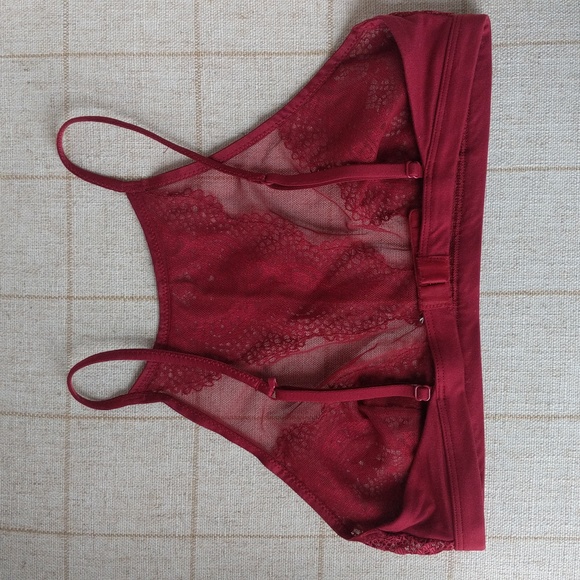 Bralette - Picture 2 of 3